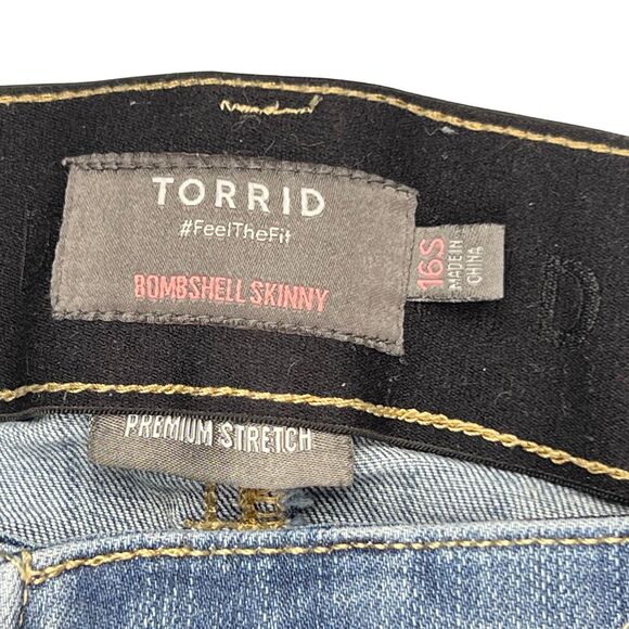 Torrid Jeans 16 Short Skinny Distressed Ripped Denim Blue Wash Casual Streetwear - Picture 8 of 10
